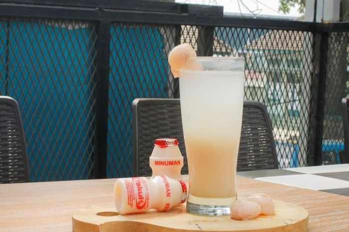 Bikin Yakult Lemonade Segar dan Viral