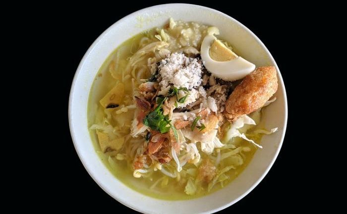 Soto Lamongan Komplit dan Gurih
