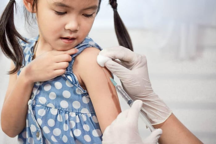 Kemenkes Tambahkan 4 Jenis Vaksin Baru untuk Perlindungan Anak Indonesia Apakah Vaksin HPV Wajib untuk Remaja?