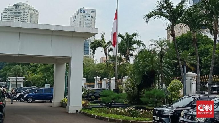 Istana Angkat Bendera Setengah Tiang Kenang Peristiwa G30S