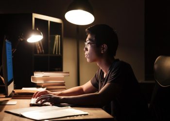 Sering Begadang dan Kurang Tidur? Ini Pengaruhnya Terhadap Tubuh dan Aktivitas Sehari-hari